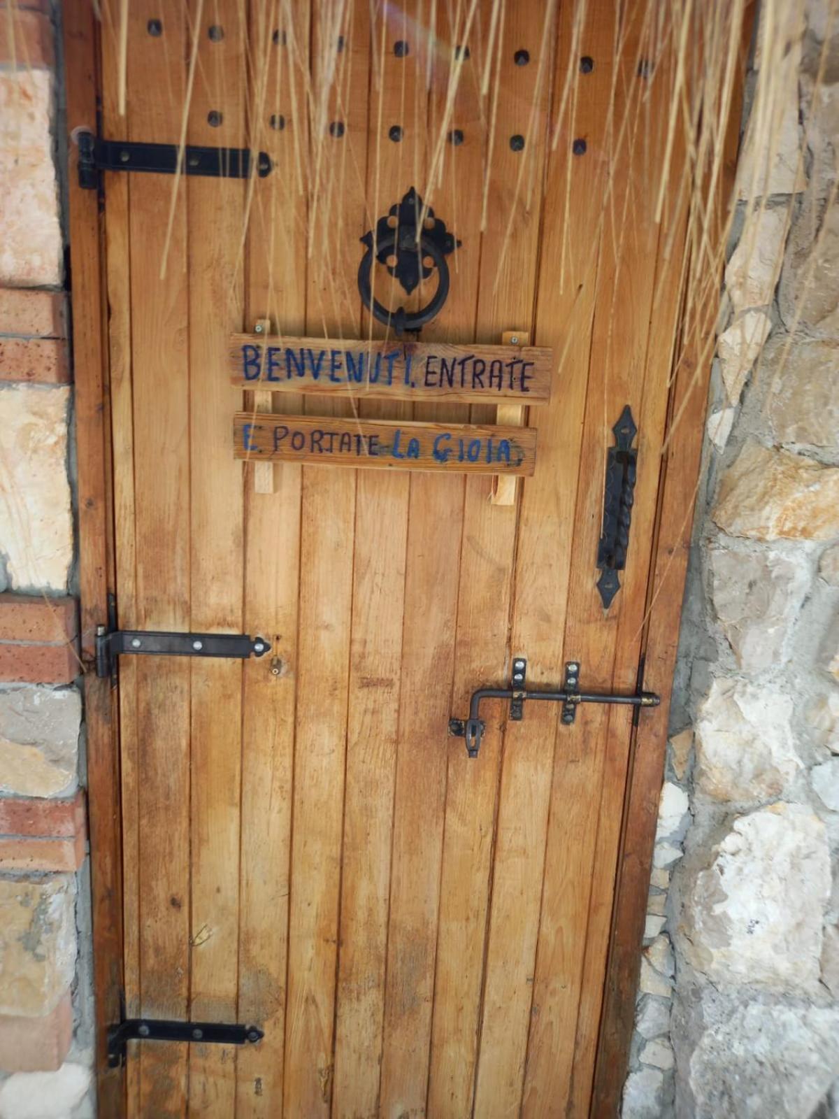 Sonnino Le Capanne Di Villa Margherita الغرفة الصورة