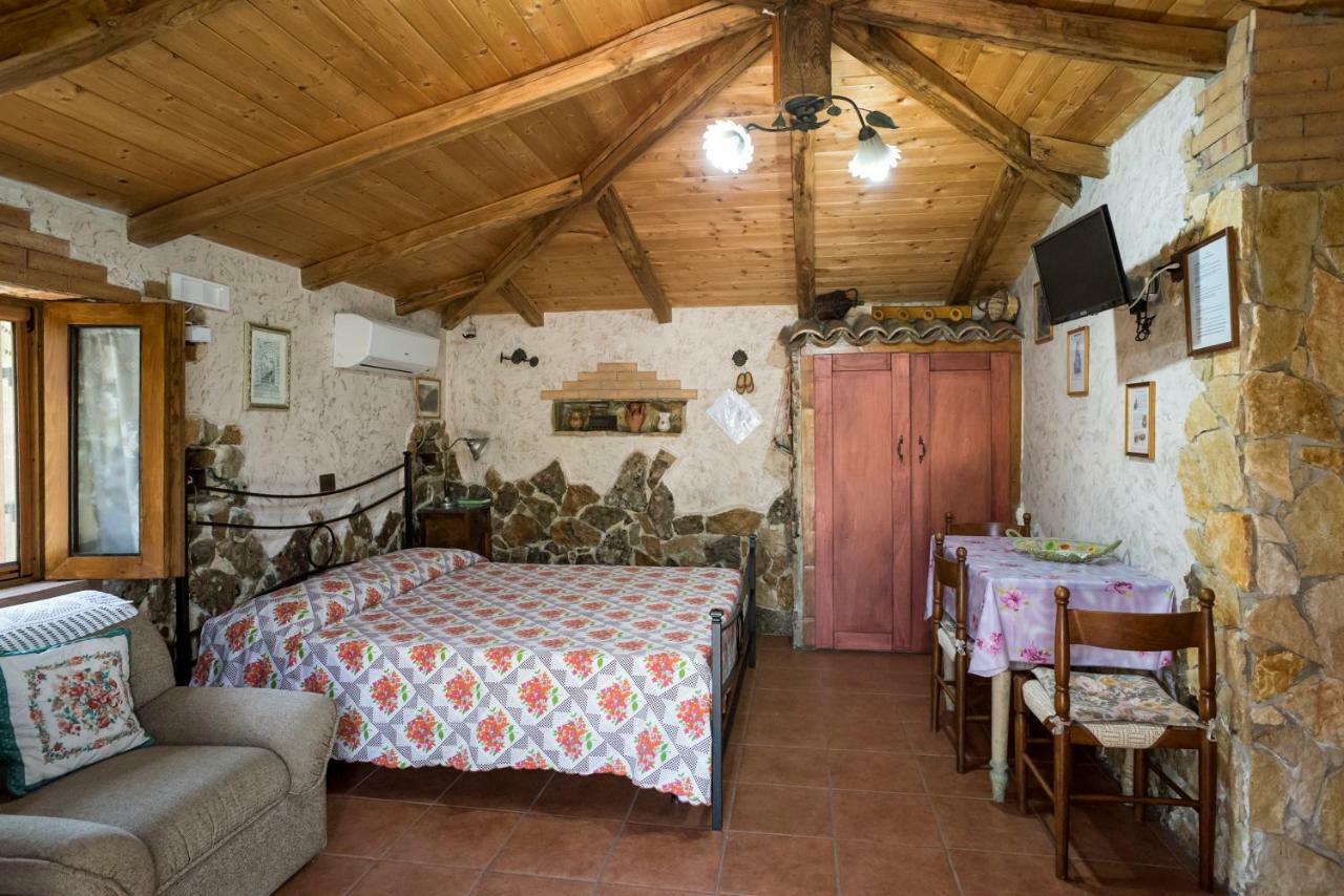 Sonnino Le Capanne Di Villa Margherita المظهر الخارجي الصورة